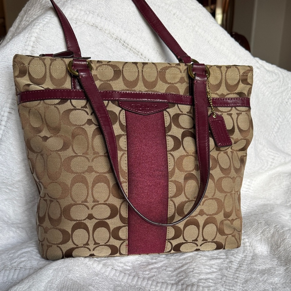 Coach Tan and Burgundy Signature C Canvas Tote EUC With hang tag 13 X 11